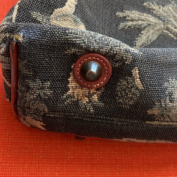 Vintage Tommy Bahama Carpet Leather Purse - Picture 7 of 11